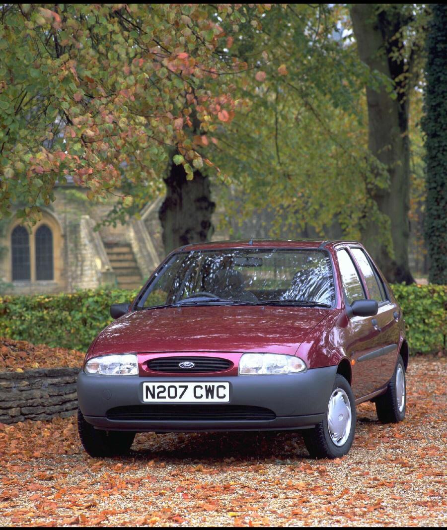  Ford Fiesta 1996 года  (фото 16 из 53)